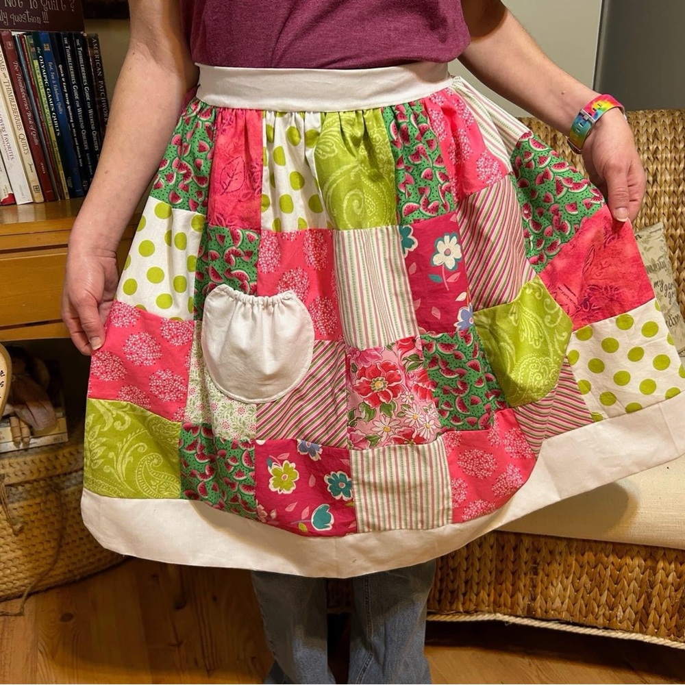 Vintage inspired apron